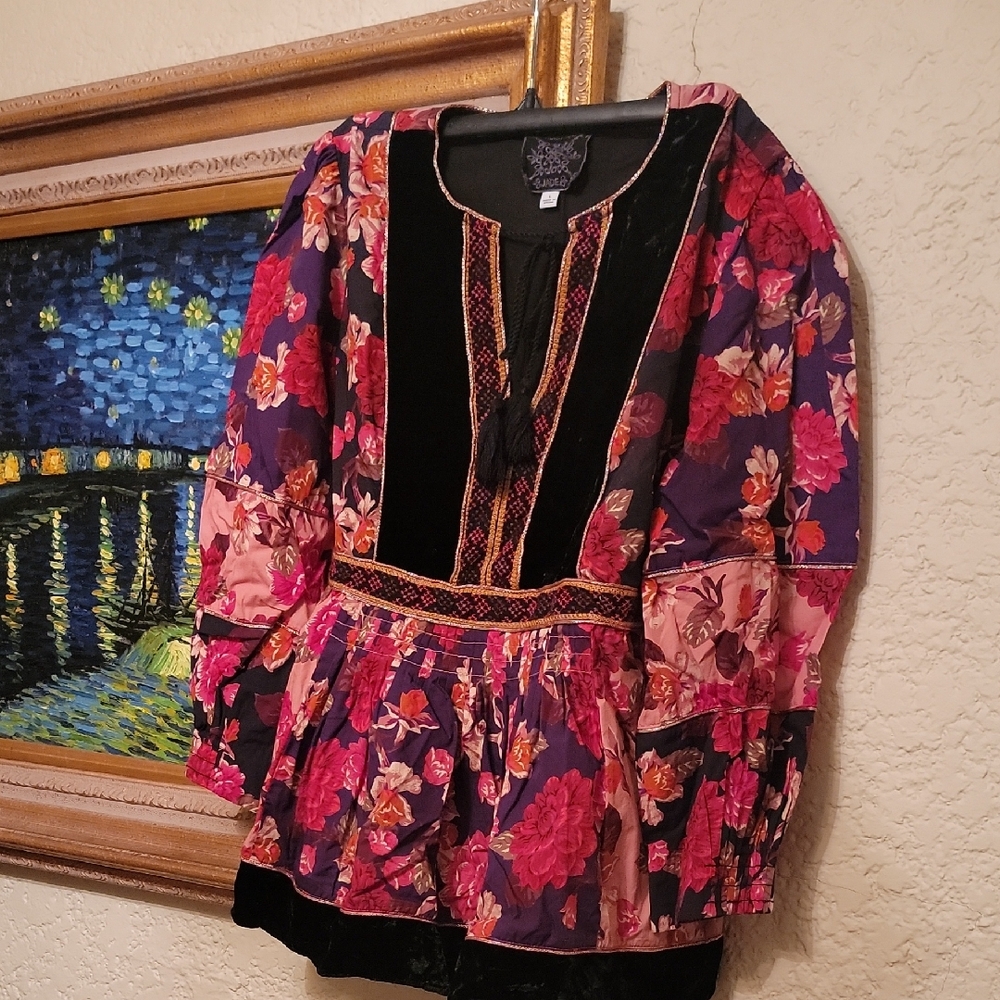 Johnny Was Kimmy Peasent Floral Top